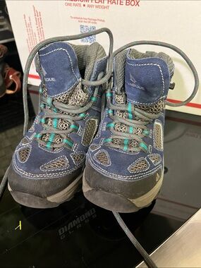 Vasque Kids Navy and Teal Trail Boots